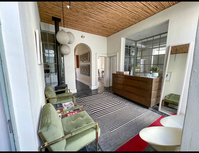 300M² BUILDING FOR SALE IN TAMBOERSKLOOF